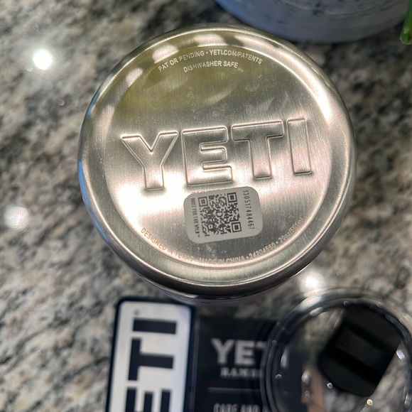 Yeti Authentic 20 oz. Rambler NWT - Picture 6 of 7